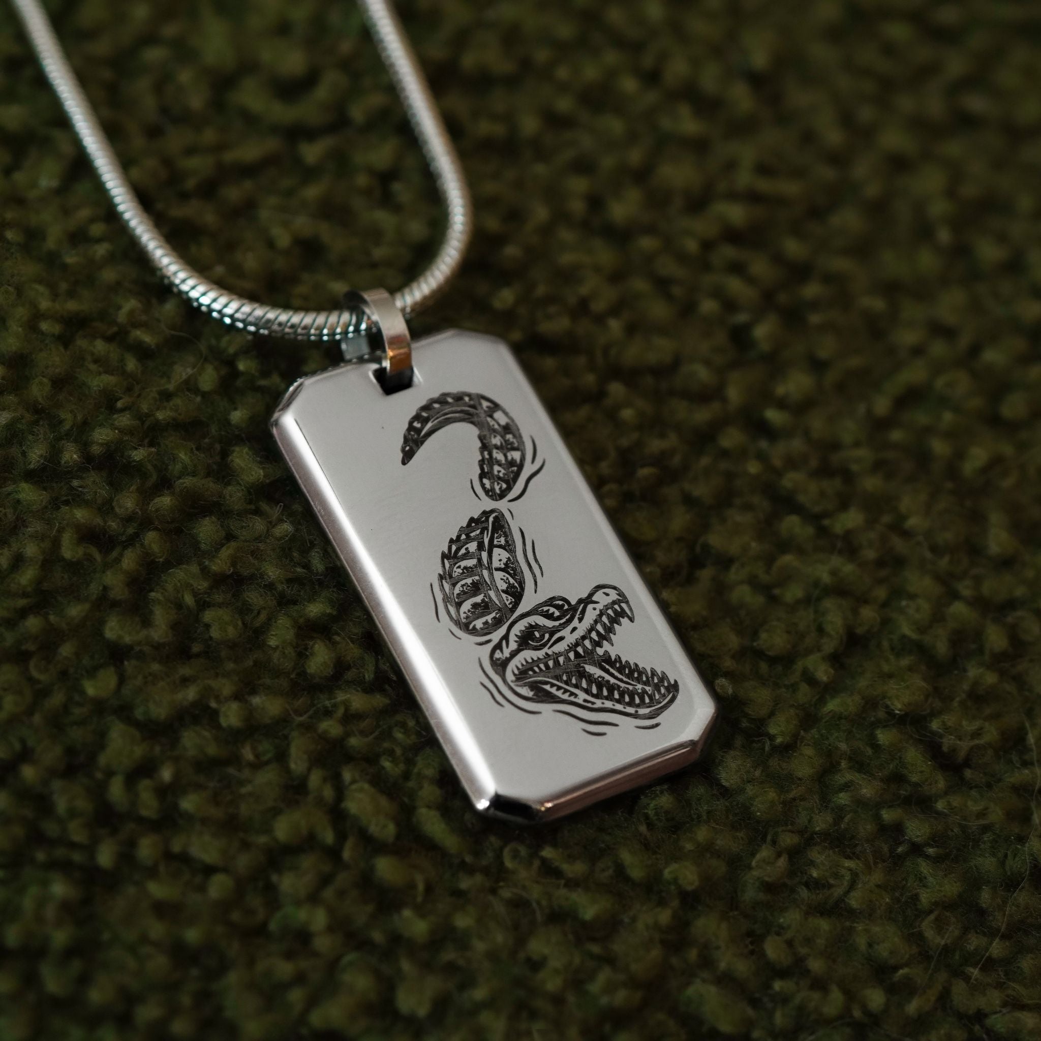 Collier avec pendentif Crocodile