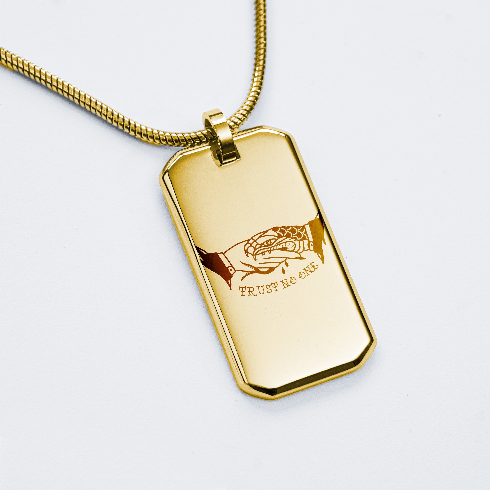 Collier avec pendentif Trust no One